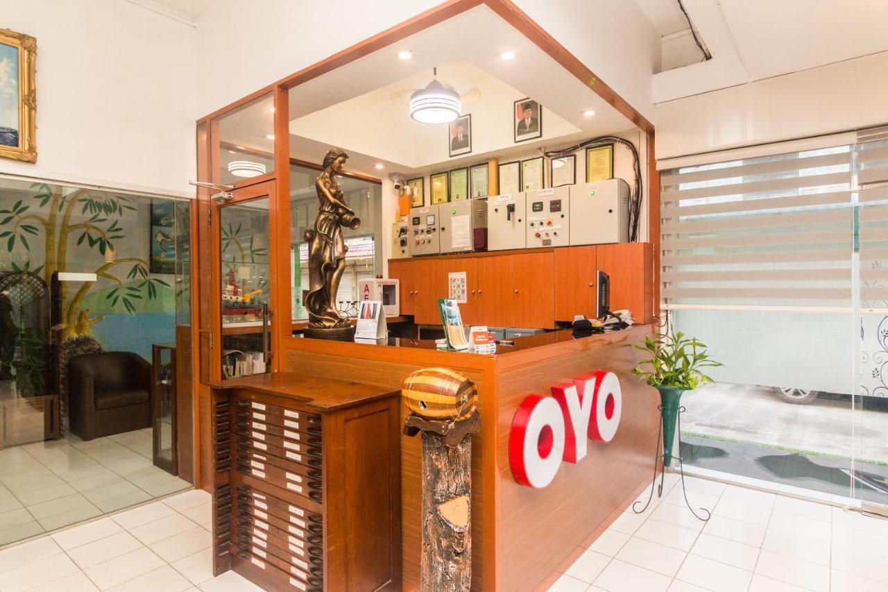 Vaccinated Staff - Oyo 1771 Zeke Hotel Batam Экстерьер фото